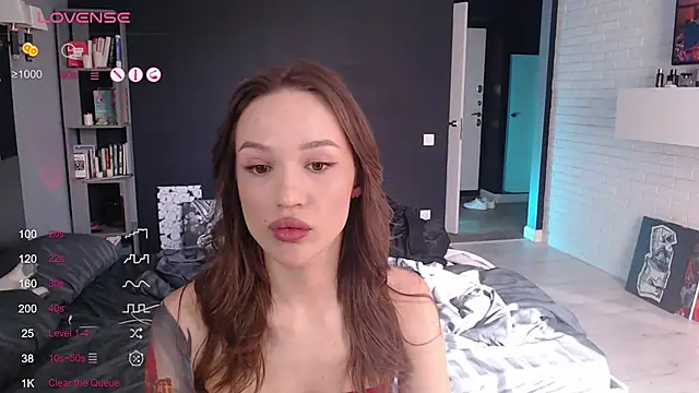 Jade Lumin online show from 5, 11, 2025