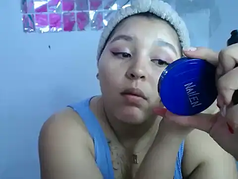 Snapshot of Gaby22d chatting on 19, 11, 2025 Gaby22d online show from 19, 11, 2025