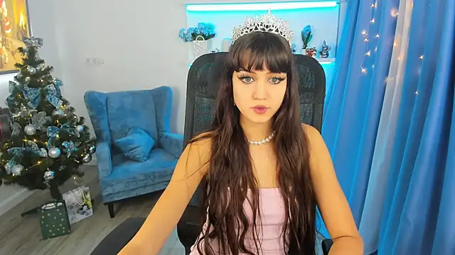 TiffanyYounge online show from 22, 12, 2025