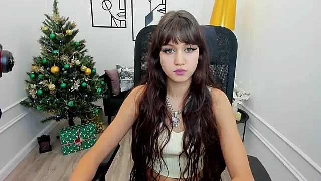 TiffanyYounge online show from 17, 12, 2025