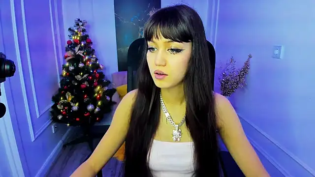 TiffanyYounge online show from 21, 12, 2025