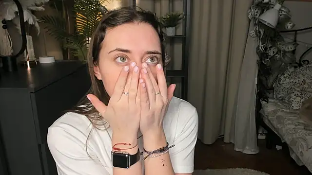 ThelmaJusto online show from 18, 12, 2025