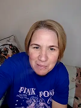Snapshot of LaceyWestxx chatting on 25, 11, 2025 LaceyWestxx online show from 25, 11, 2025
