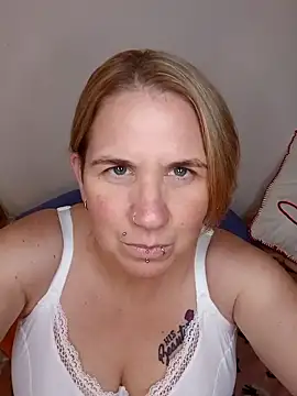 Snapshot of LaceyWestxx chatting on 12, 11, 2025 LaceyWestxx online show from 12, 11, 2025