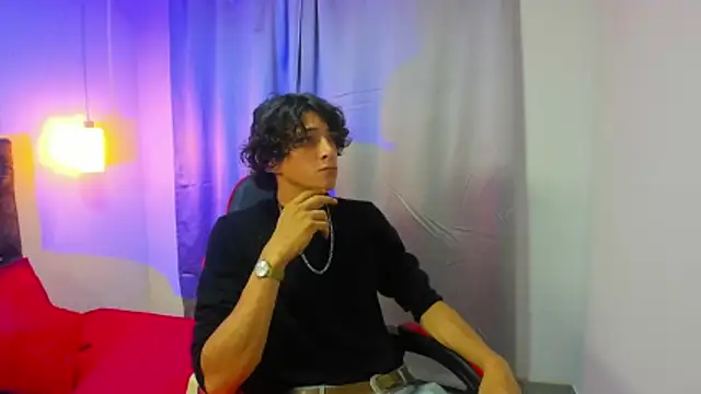 Snapshot of tommy_belline chatting on 8, 10, 2025 tommy belline online show from 8, 10, 2025
