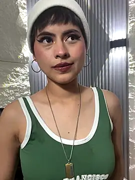 Snapshot of Eva_Feller69 chatting on 12, 11, 2025 Eva Feller69 online show from 12, 11, 2025