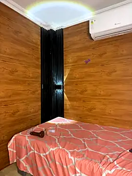 Snapshot of Eva_Feller69 chatting on 13, 11, 2025 Eva Feller69 online show from 13, 11, 2025