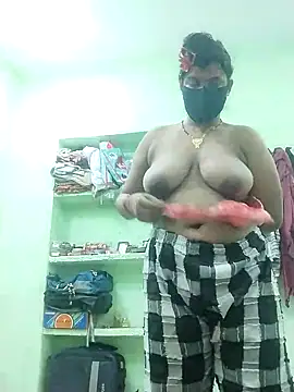 Snapshot of ROSHANI_234 chatting on 17, 10, 2025 ROSHANI 234 online show from 17, 10, 2025