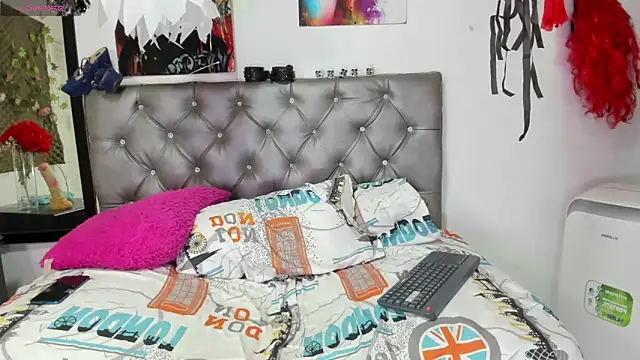 AndreaTonmsong online show from 25, 10, 2025