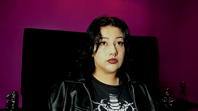 Snapshot of SabbathSinclair chatting on 11, 10, 2025 SabbathSinclair online show from 11, 10, 2025