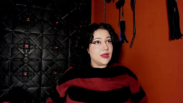 Snapshot of SabbathSinclair chatting on 25, 10, 2025 SabbathSinclair online show from 25, 10, 2025