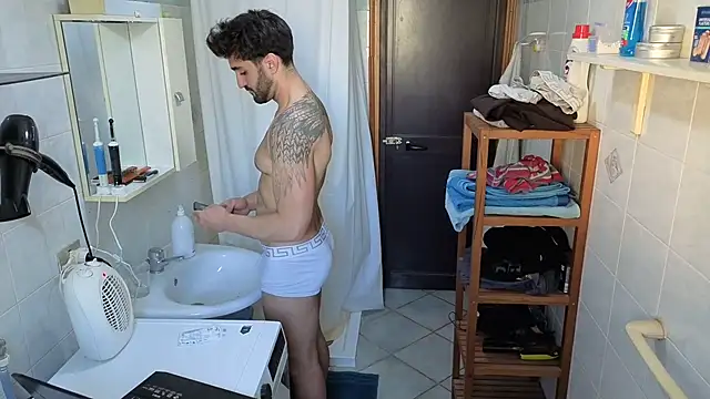 Al3xox02 online show from 25, 3, 2026