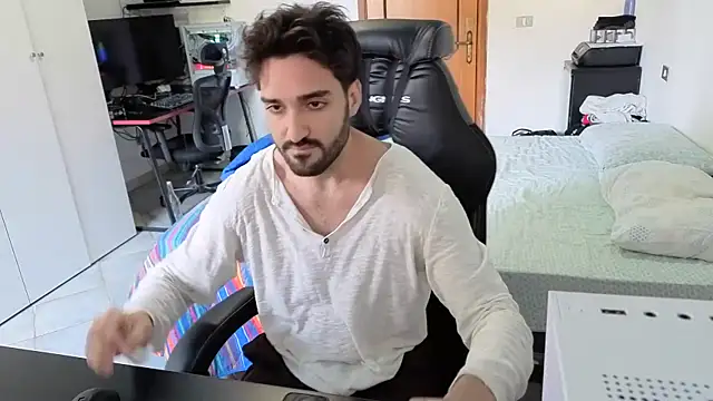 Al3xox02 online show from 28, 3, 2026