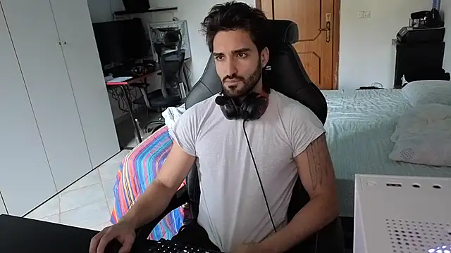 Al3xox02 online show from 3, 4, 2026