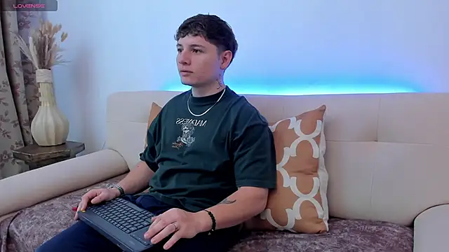 Leoo Miller online show from 17, 10, 2025