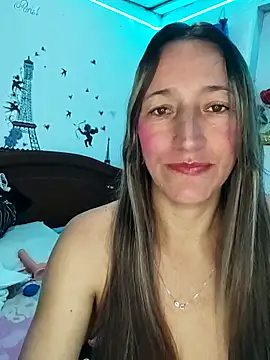 Snapshot of Keila10 chatting on 14, 10, 2025 Keila10 online show from 14, 10, 2025