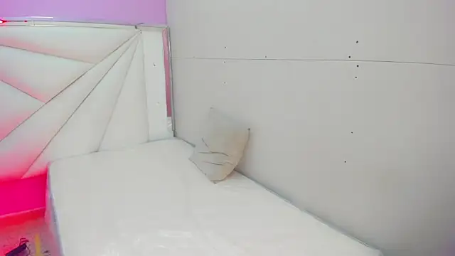 Snapshot of cielooo_ chatting on 14, 12, 2025 cielooo online show from 14, 12, 2025