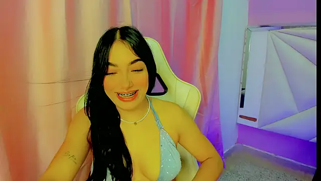 Snapshot of cielooo_ chatting on 19, 12, 2025 cielooo online show from 19, 12, 2025