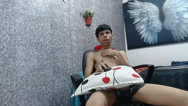 sexyboys cutex18 online show from 20, 10, 2025