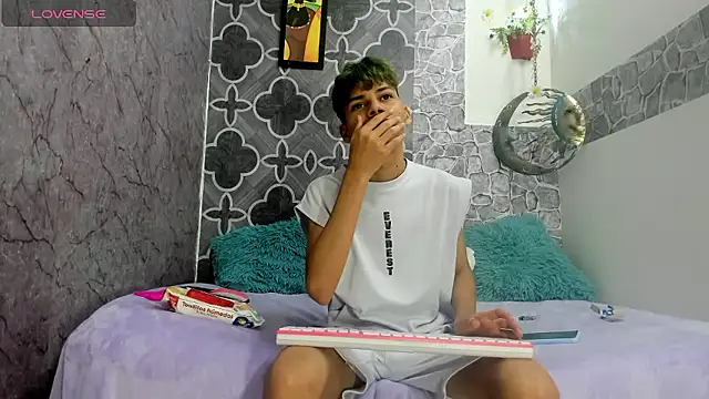 sexyboys cutex18 online show from 12, 1, 2026