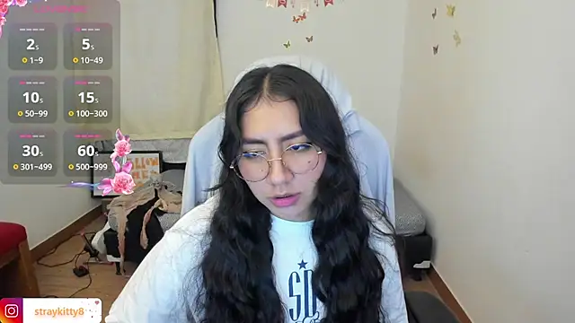 LoveLyy- online show from 10, 11, 2025