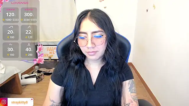 LoveLyy- online show from 13, 5, 2026