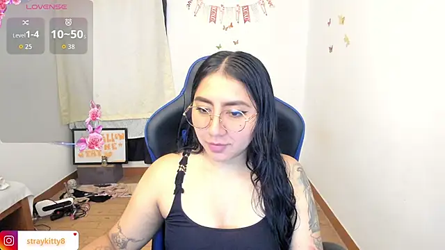 LoveLyy- online show from 10, 6, 2026