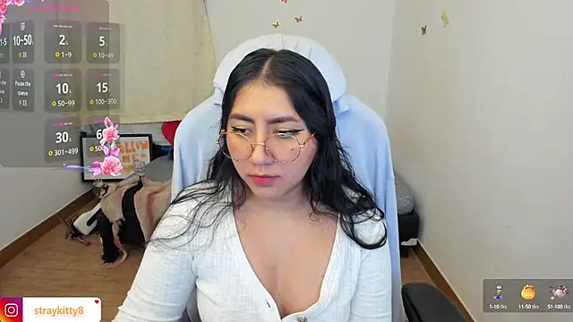 LoveLyy- online show from 13, 10, 2025