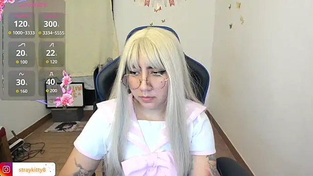 LoveLyy- online show from 10, 4, 2026
