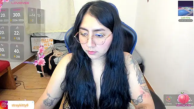 LoveLyy- online show from 17, 12, 2025