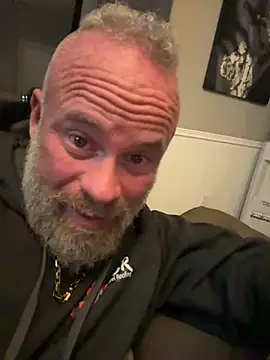 Muscledick40 online show from 4, 3, 2026