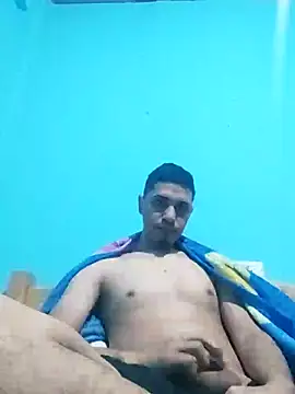 Snapshot of luisyandrea chatting on 7, 11, 2025 luisyandrea online show from 7, 11, 2025