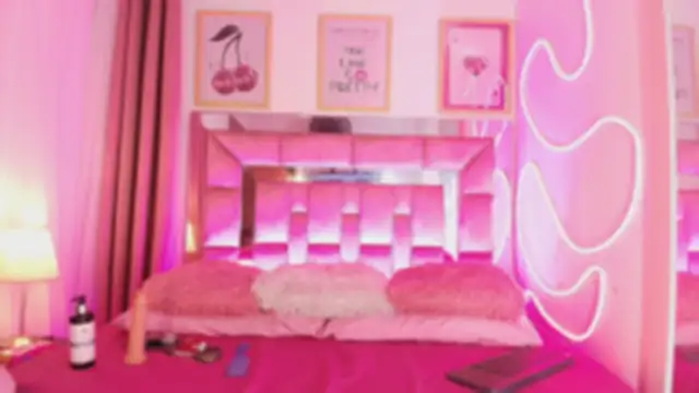 Nefera Noxx online show from 28, 11, 2025