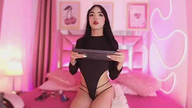 Nefera Noxx online show from 27, 11, 2025