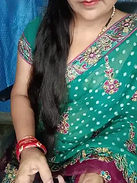 Snapshot of Rashmi_011 chatting on 8, 6, 2026 Rashmi 011 online show from 8, 6, 2026