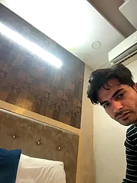 Snapshot of anshika_sharma20 chatting on 10, 10, 2025 anshika sharma20 online show from 10, 10, 2025