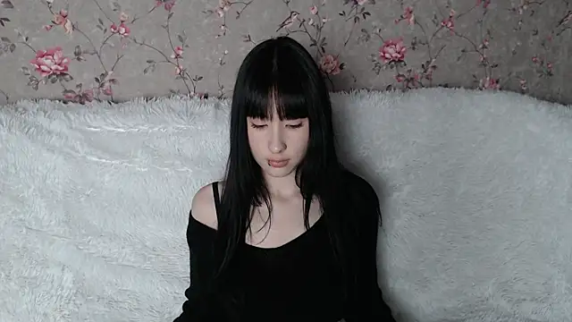 NaemiiBlush online show from 14, 4, 2026