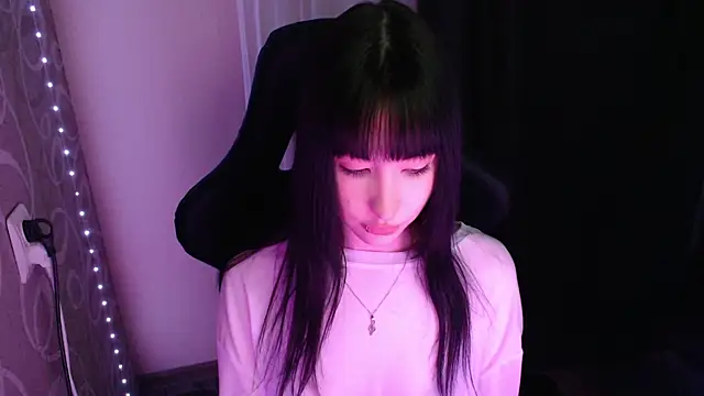 NaemiiBlush online show from 22, 12, 2025