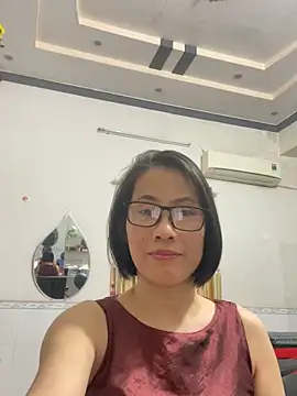 Snapshot of Hoa_hoa69 chatting on 5, 10, 2025 Hoa hoa69 online show from 5, 10, 2025