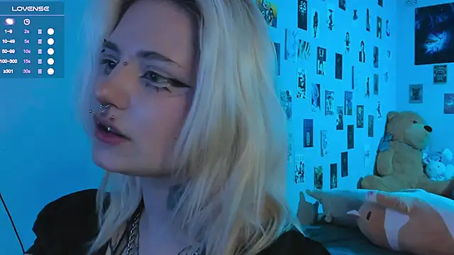 Snapshot of bixxxiz chatting on 5, 12, 2025 bixxxiz online show from 5, 12, 2025