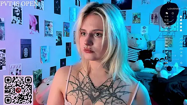 Snapshot of bixxxiz chatting on 22, 12, 2025 bixxxiz online show from 22, 12, 2025