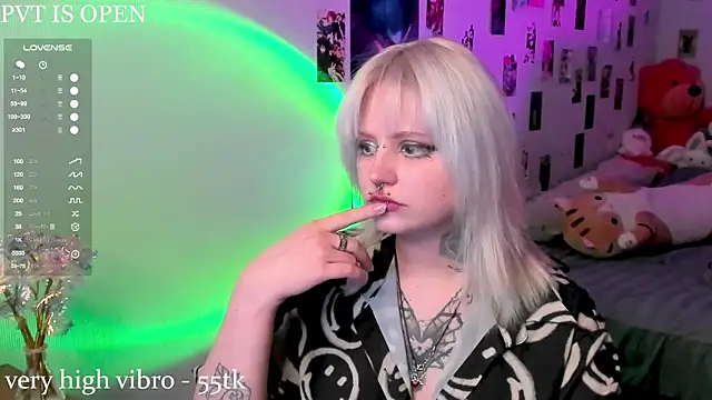 Snapshot of bixxxiz chatting on 14, 1, 2026 bixxxiz online show from 14, 1, 2026