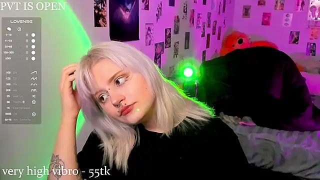 Snapshot of bixxxiz chatting on 12, 1, 2026 bixxxiz online show from 12, 1, 2026