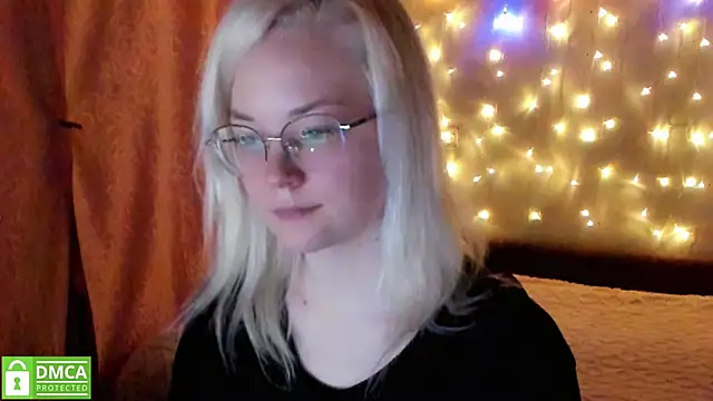 HoneyDazzle online show from 28, 11, 2025