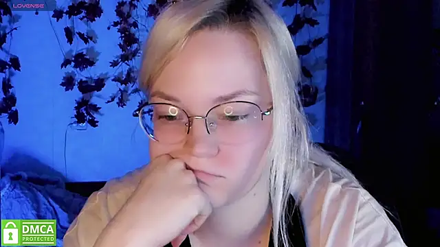 HoneyDazzle online show from 21, 11, 2025