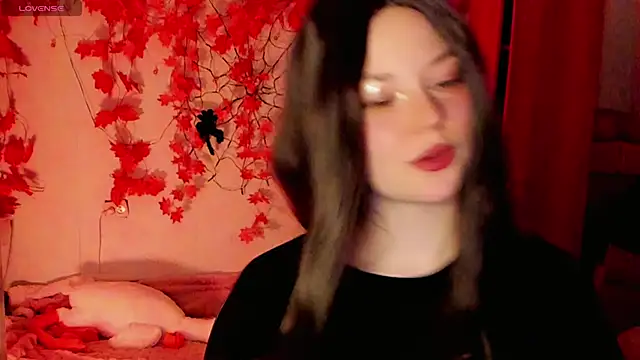 HoneyDazzle online show from 5, 10, 2025