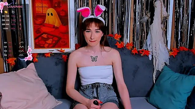 Olivia Grantt online show from 30, 10, 2025