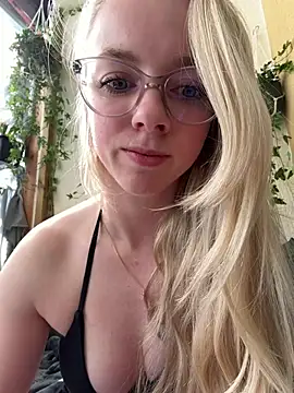 LinaLeana online show from 1, 4, 2026