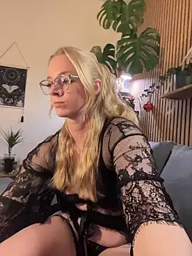 LinaLeana online show from 1, 3, 2026