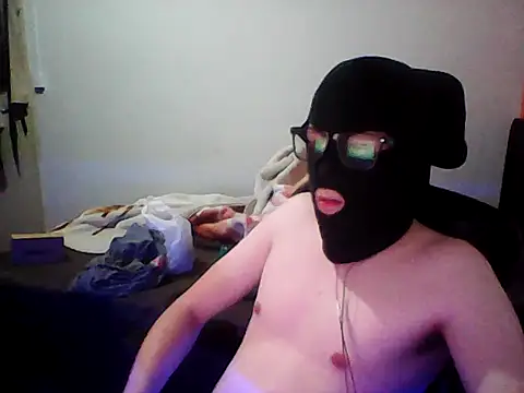 Snapshot of Luis_Switch_ chatting on 7, 10, 2025 Luis Switch online show from 7, 10, 2025